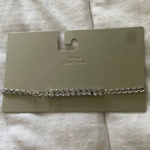 NWT: Urban Outfitters - Silver Choker